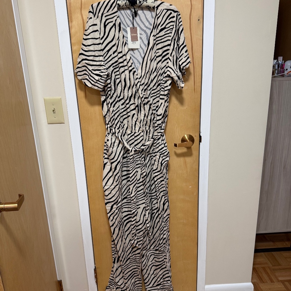 JDY “ZEBRA PRINT” JUMPSUIT